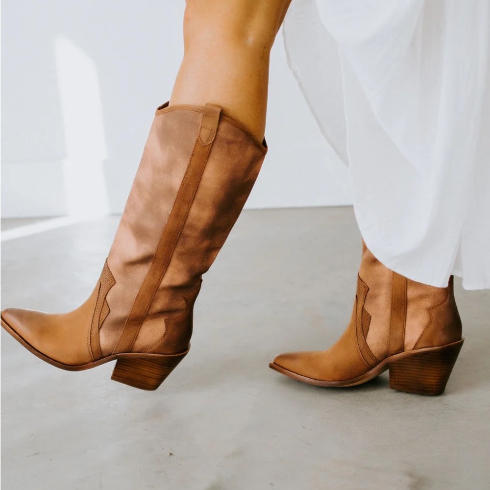 Dolce Navene Western Cowboy Boot